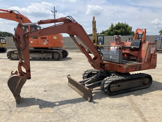 MINI EXCAVATOR — Auction (lot 8457-373)