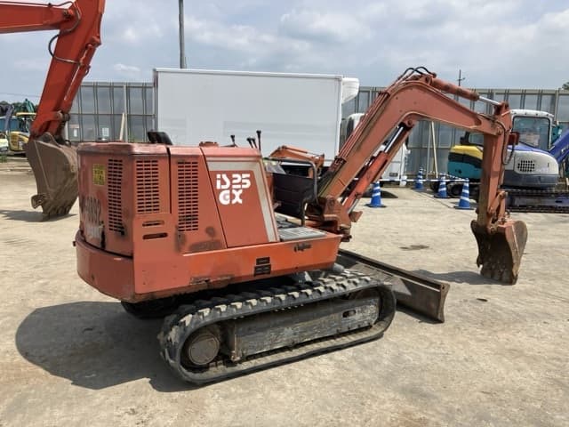 MINI EXCAVATOR — Auction (lot 8457-373)