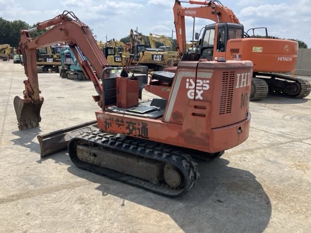MINI EXCAVATOR — Auction (lot 8457-373)