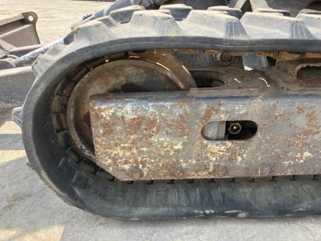 MINI EXCAVATOR — Auction (lot 8457-373)