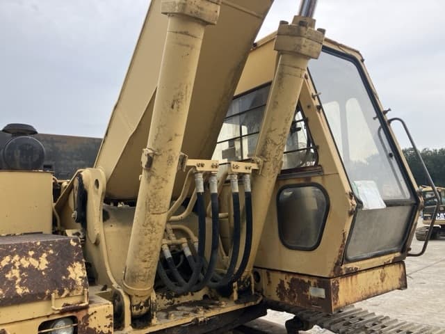 EXCAVATOR — Auction (lot 8457-375)