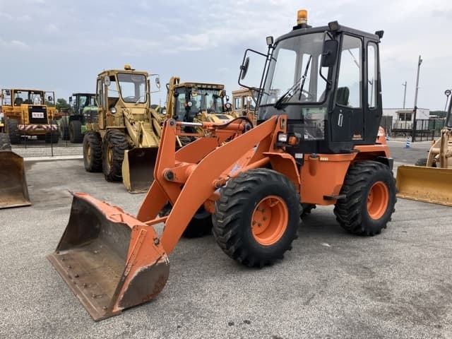 MINI WHEEL LOADER — Auction (lot 8457-376)