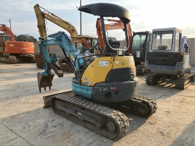 MINI EXCAVATOR — Auction (lot 8457-379)
