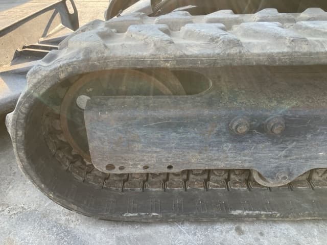 MINI EXCAVATOR — Auction (lot 8457-379)
