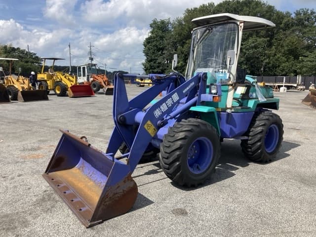 MINI WHEEL LOADER — Auction (lot 8457-38)