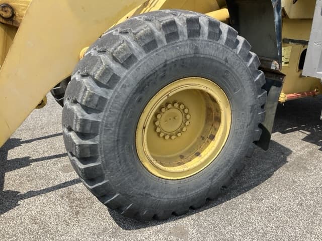 WHEEL LOADER — Auction (lot 8457-380)