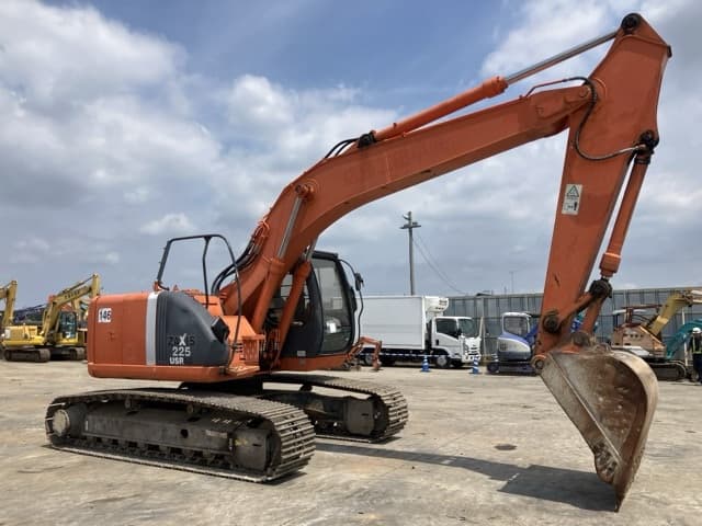 EXCAVATOR — Auction (lot 8457-382)