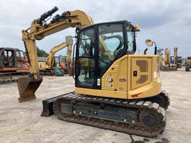 EXCAVATOR — Auction (lot 8457-383)