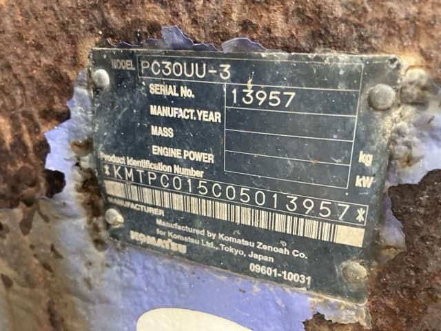 MINI EXCAVATOR — Auction (lot 8457-384)
