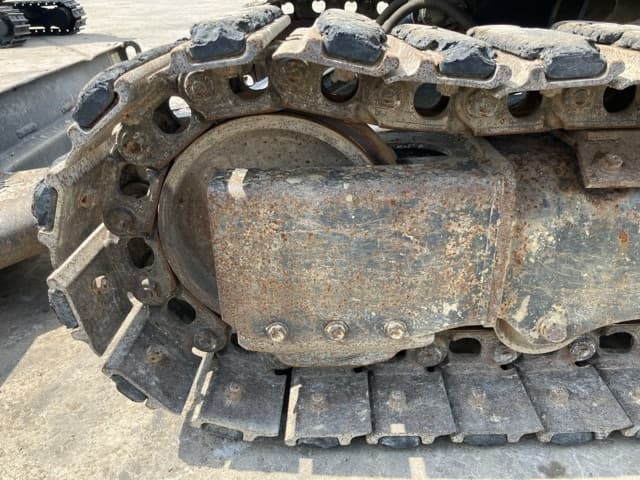 MINI EXCAVATOR — Auction (lot 8457-386)