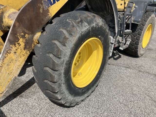 WHEEL LOADER — Auction (lot 8457-39)