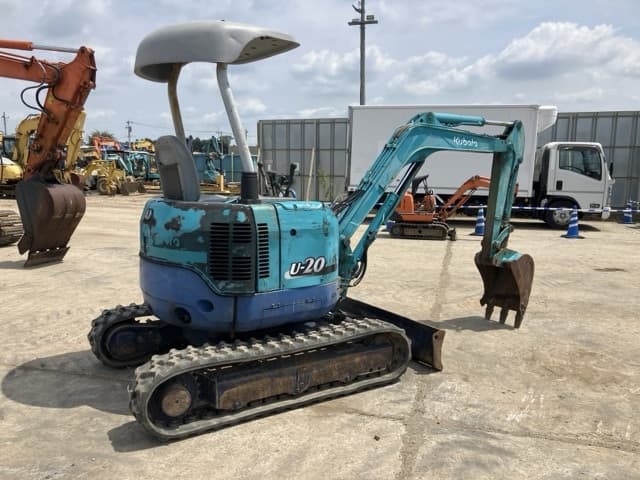 MINI EXCAVATOR — Auction (lot 8457-390)