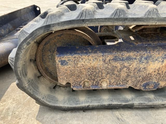 MINI EXCAVATOR — Auction (lot 8457-390)