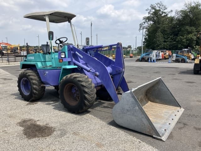 MINI WHEEL LOADER — Auction (lot 8457-393)