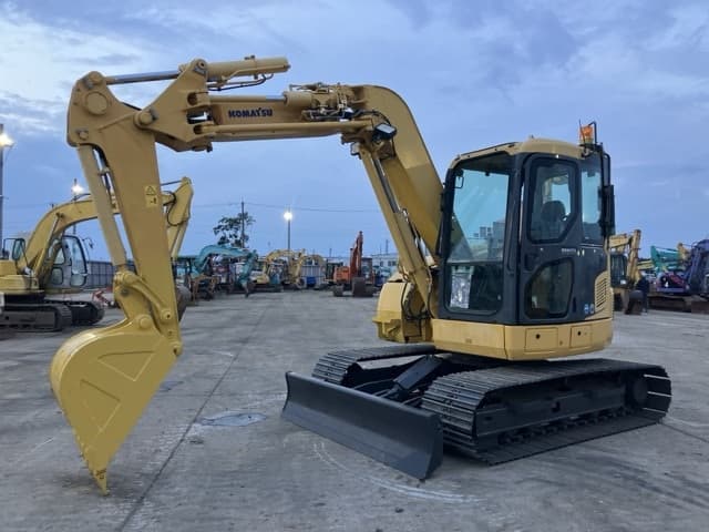 EXCAVATOR — Auction (lot 8457-394)