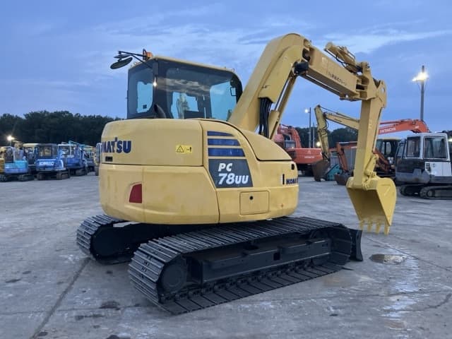 EXCAVATOR — Auction (lot 8457-394)