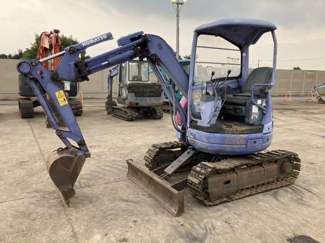 MINI EXCAVATOR — Auction (lot 8457-396)