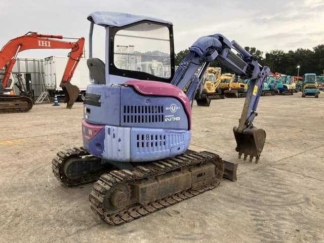 MINI EXCAVATOR — Auction (lot 8457-396)
