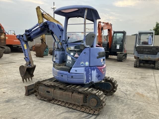 MINI EXCAVATOR — Auction (lot 8457-396)