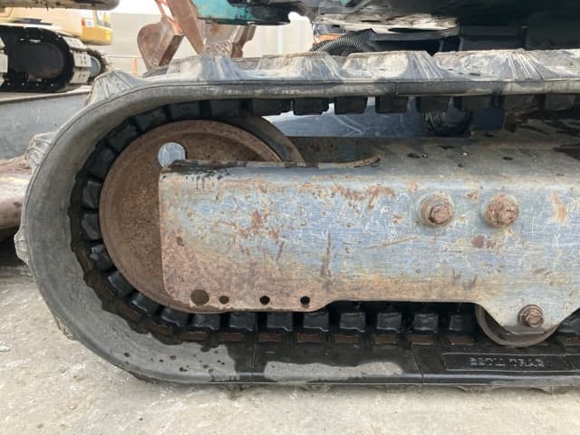 MINI EXCAVATOR — Auction (lot 8457-397)