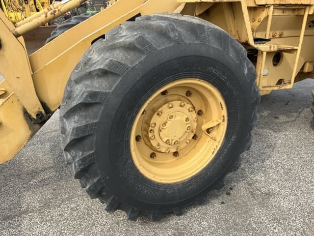 WHEEL LOADER — Auction (lot 8457-398)