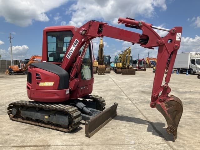 MINI EXCAVATOR — Auction (lot 8457-4)