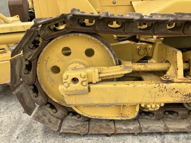 Bulldozer — Auction (lot 8457-40)