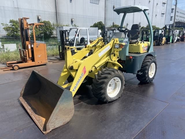 MINI WHEEL LOADER — Auction (lot 8457-40001)