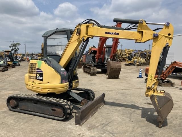 MINI EXCAVATOR — Auction (lot 8457-405)