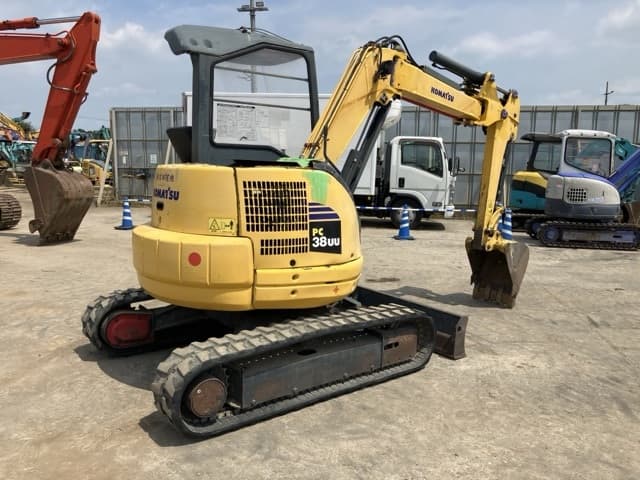 MINI EXCAVATOR — Auction (lot 8457-405)