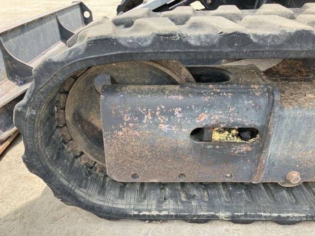 MINI EXCAVATOR — Auction (lot 8457-405)