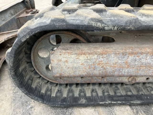 MINI EXCAVATOR — Auction (lot 8457-406)