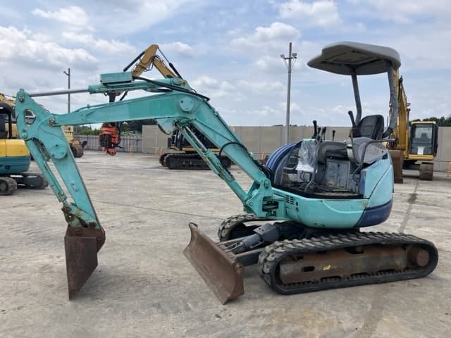 MINI EXCAVATOR — Auction (lot 8457-409)