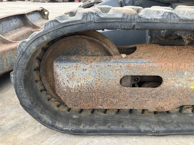 MINI EXCAVATOR — Auction (lot 8457-409)