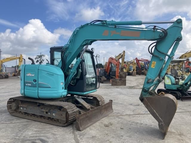 EXCAVATOR — Auction (lot 8457-41)