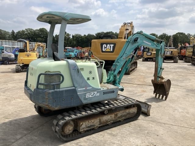 MINI EXCAVATOR — Auction (lot 8457-411)