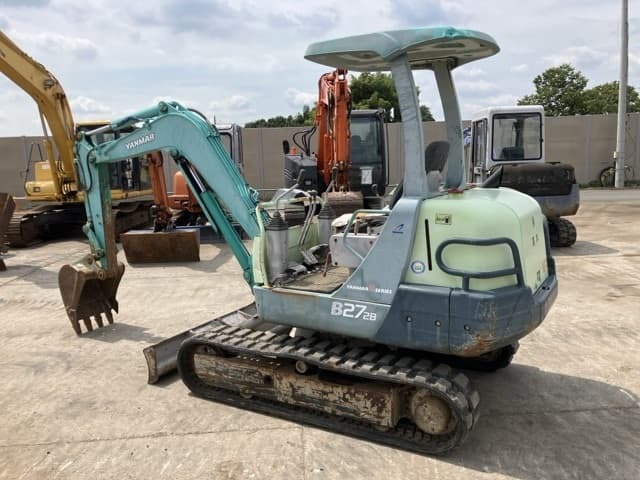 MINI EXCAVATOR — Auction (lot 8457-411)