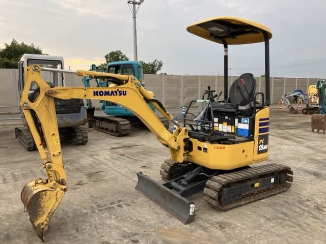 MINI EXCAVATOR — Auction (lot 8457-413)