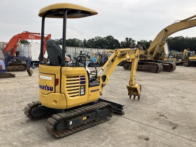 MINI EXCAVATOR — Auction (lot 8457-413)