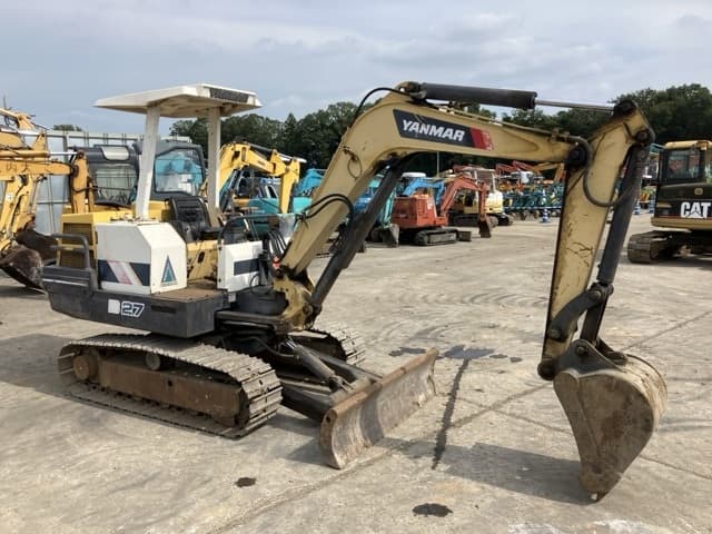 MINI EXCAVATOR — Auction (lot 8457-414)