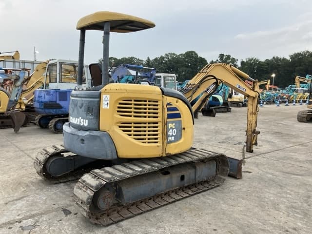 MINI EXCAVATOR — Auction (lot 8457-417)
