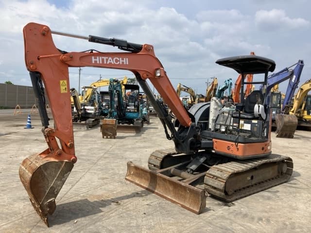 MINI EXCAVATOR — Auction (lot 8457-418)