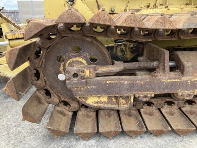 Bulldozer — Auction (lot 8457-42)