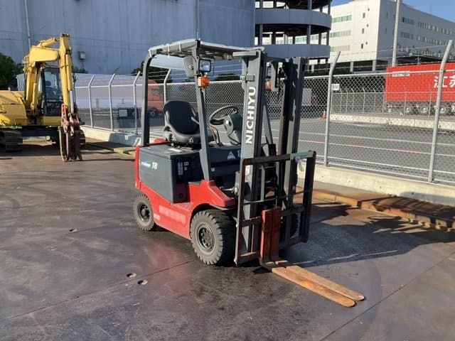 Battery Forklift — Auction (lot 8457-42006)
