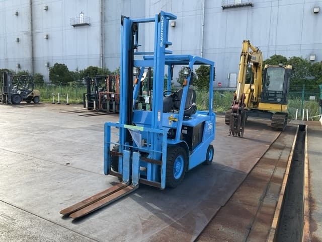 Battery Forklift — Auction (lot 8457-42008)