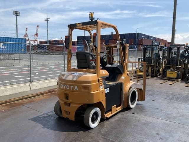 Battery Forklift — Auction (lot 8457-42017)