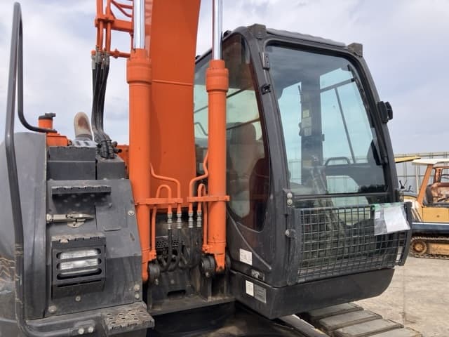 EXCAVATOR — Auction (lot 8457-421)
