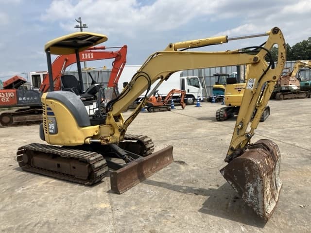 MINI EXCAVATOR — Auction (lot 8457-424)
