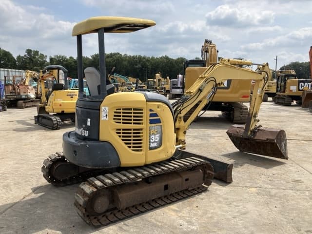 MINI EXCAVATOR — Auction (lot 8457-424)