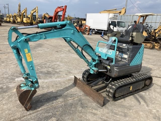 MINI EXCAVATOR — Auction (lot 8457-425)